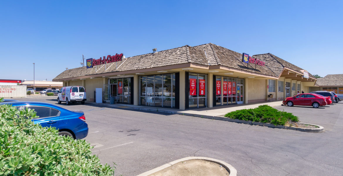 Northgate Plaza 1010 N Alta Ave, Dinuba McKenney Investment Properties